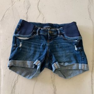 Maternity shorts - size small.